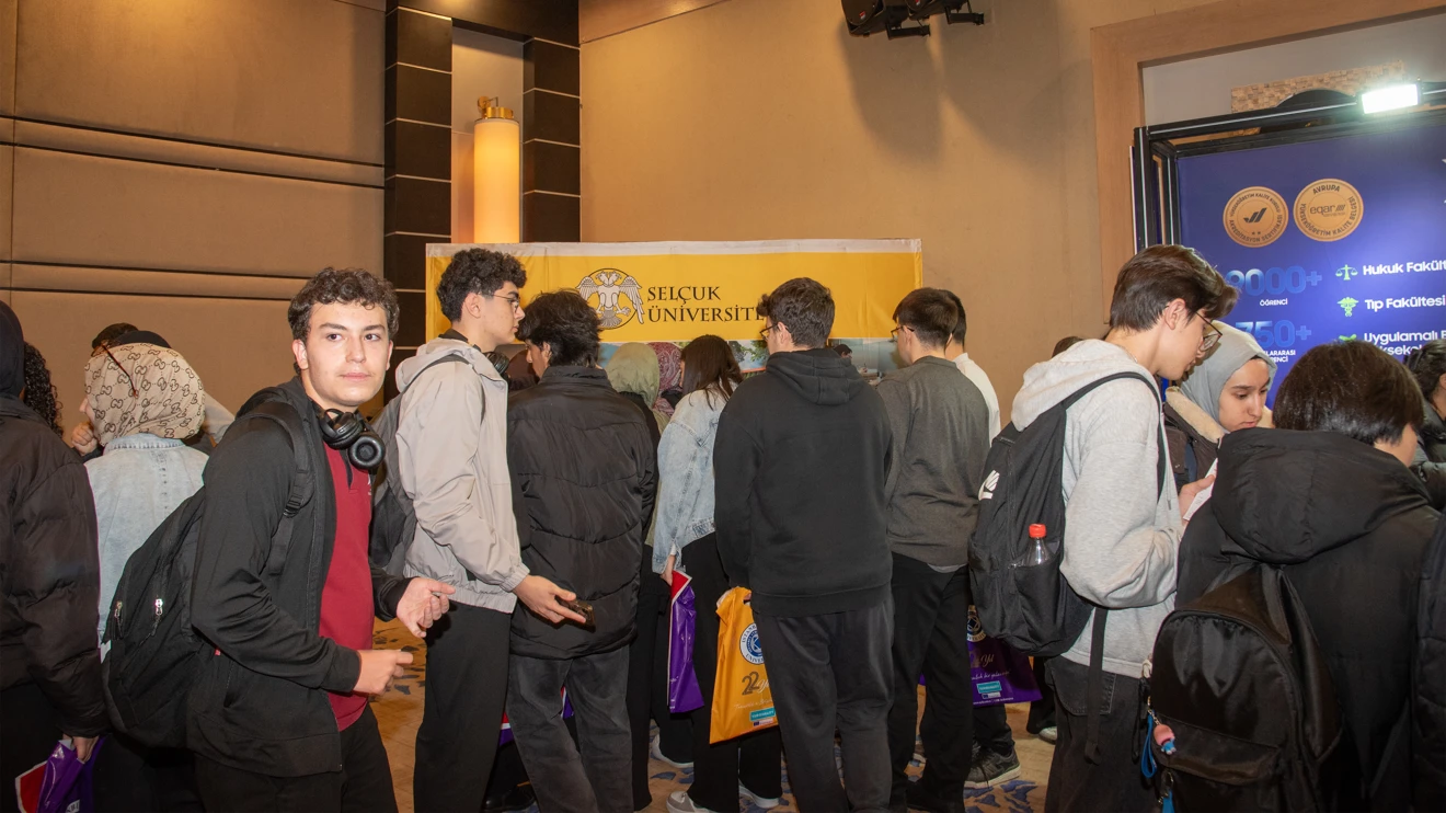 Selçuk Üniversitesi standı Konya Tercih Günleri’nde yoğun ilgi gördü